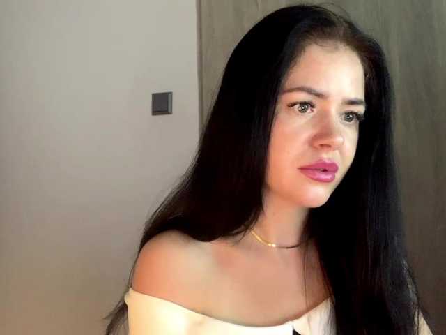 NicoleHotBody's BongaCams show and profile