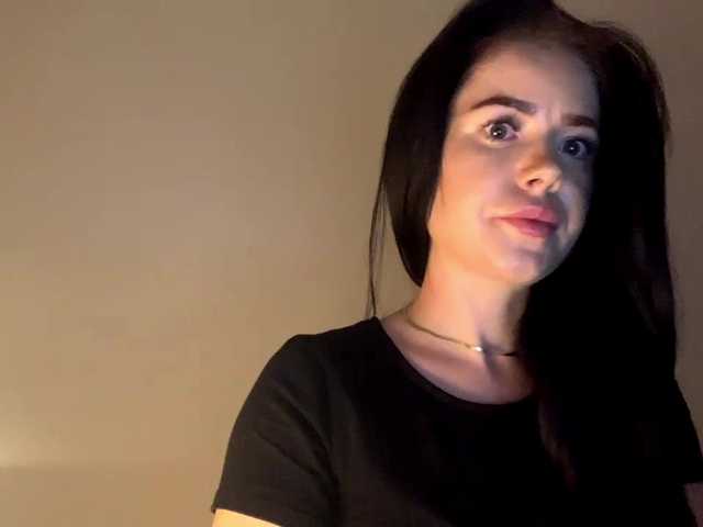 NicoleHotBody's BongaCams show and profile