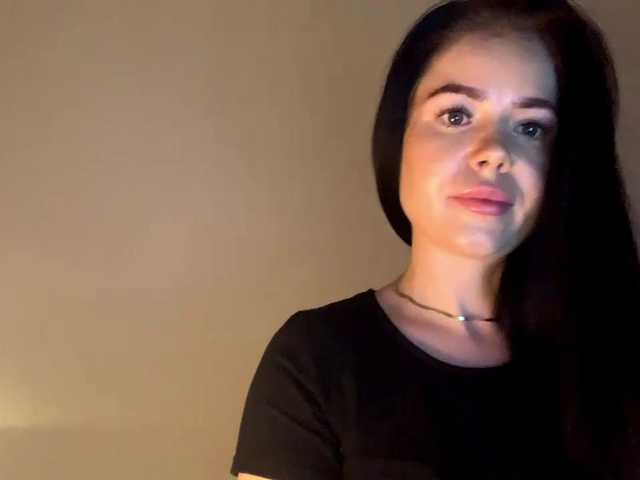 NicoleHotBody's BongaCams show and profile