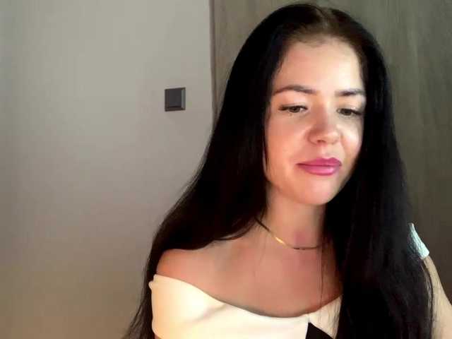 NicoleHotBody's BongaCams show and profile