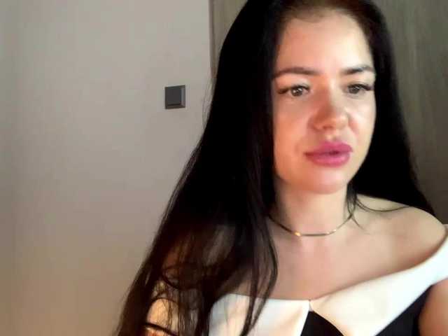 NicoleHotBody's BongaCams show and profile