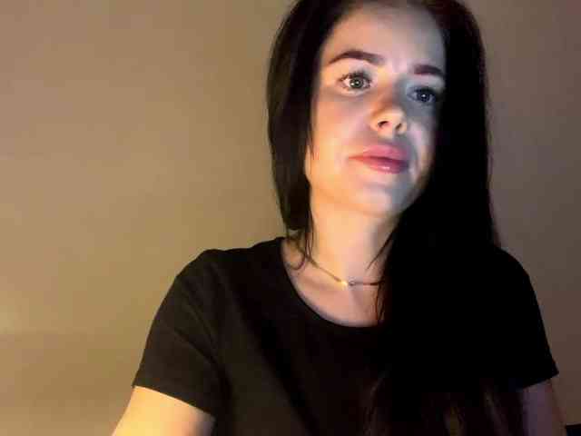 NicoleHotBody webcam