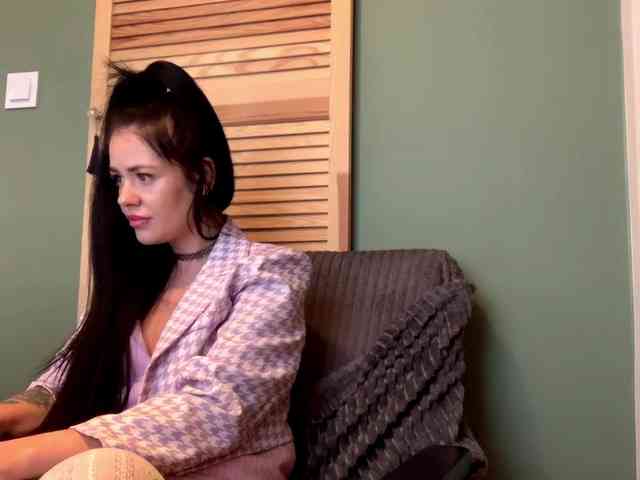 NicoleHotBody webcam