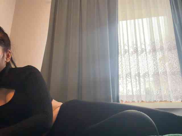 NicoleHotBody webcam