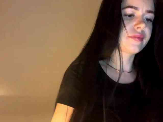 NicoleHotBody webcam