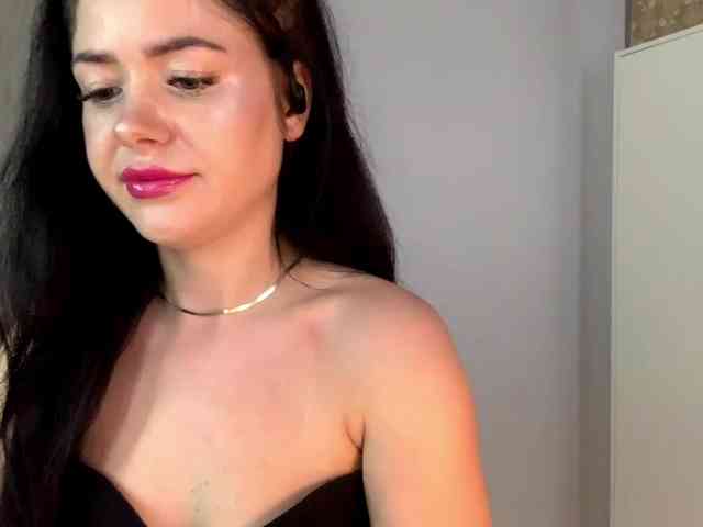 NicoleHotBody webcam