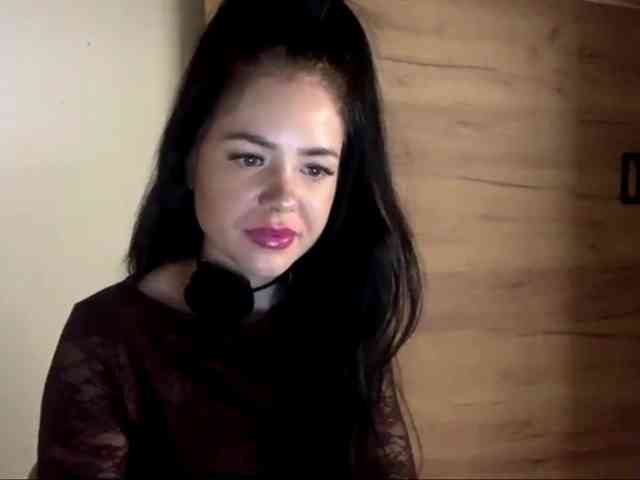 NicoleHotBody Live Webcam on BongaCams