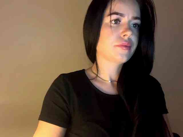 NicoleHotBody webcam