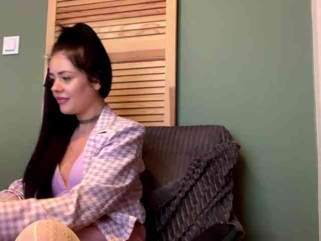 NicoleHotBody webcam