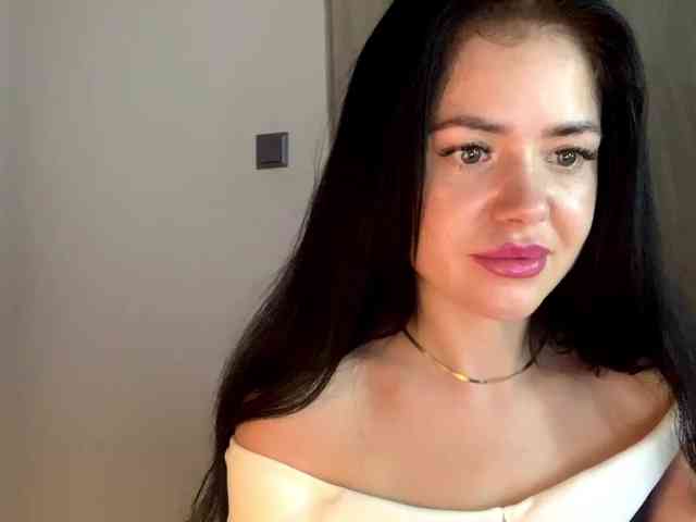 NicoleHotBody webcam