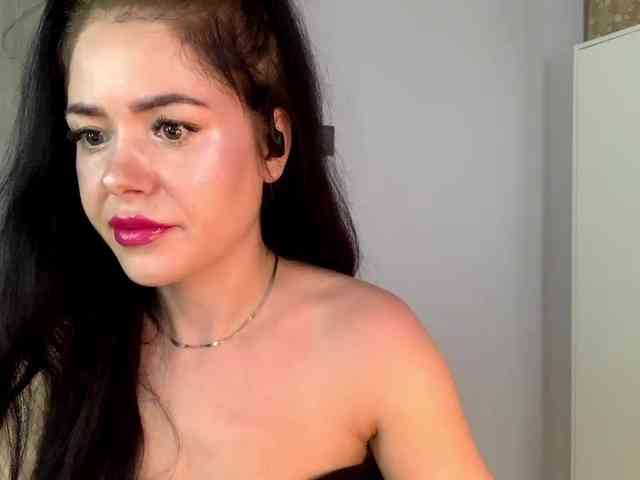 NicoleHotBody webcam