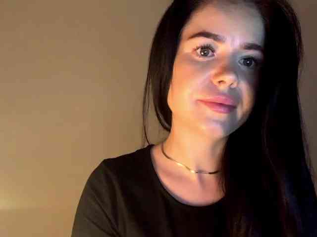 NicoleHotBody webcam