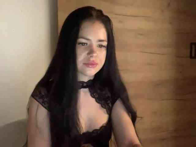 NicoleHotBody webcam