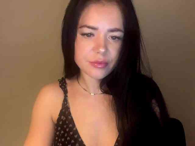 NicoleHotBody webcam