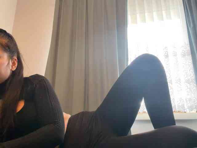 NicoleHotBody webcam