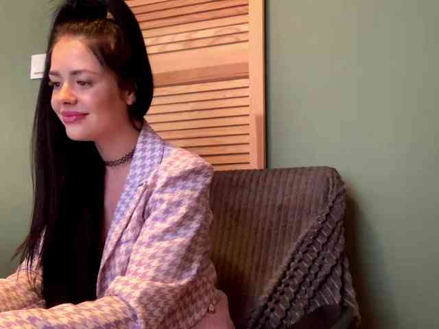 NicoleHotBody webcam