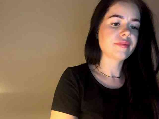 NicoleHotBody webcam