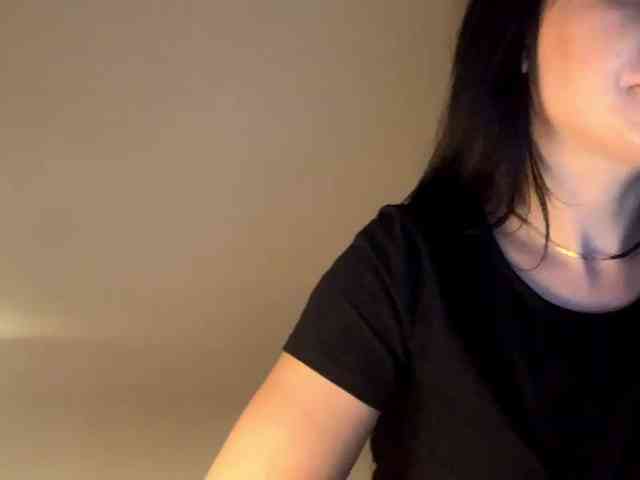 NicoleHotBody webcam