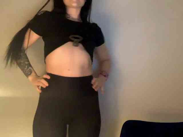 NicoleHotBody webcam