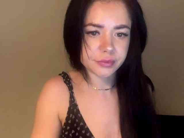 NicoleHotBody webcam