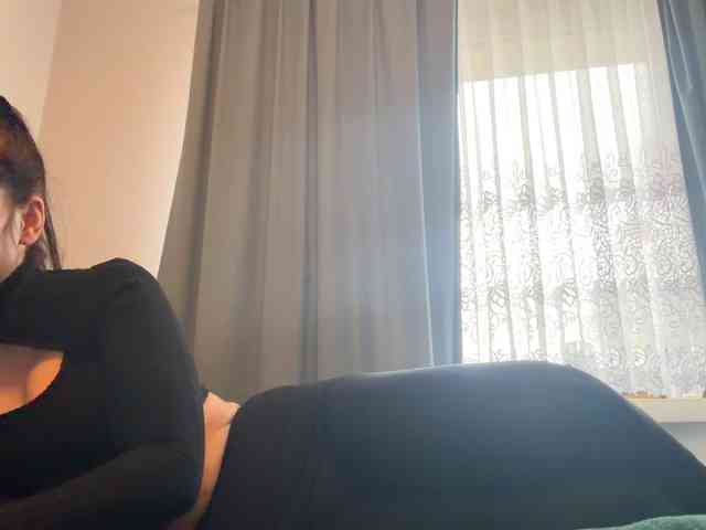 NicoleHotBody webcam