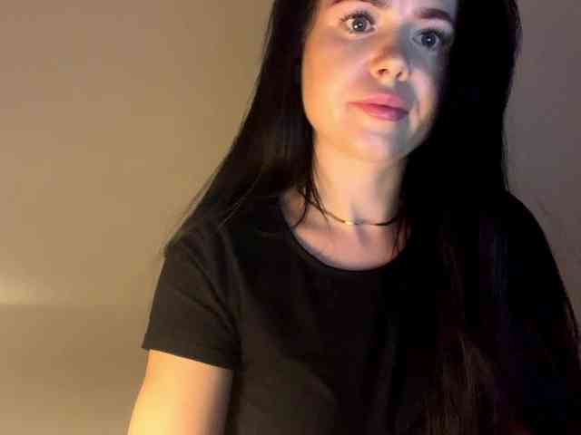 NicoleHotBody webcam