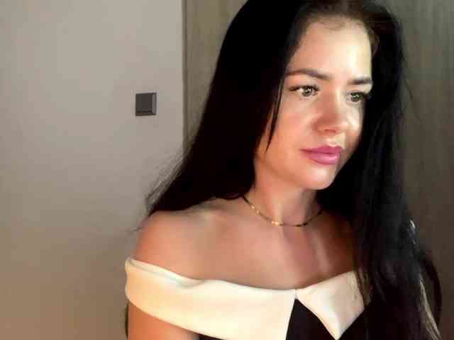 NicoleHotBody webcam