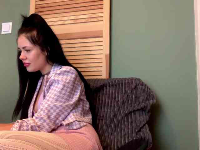 NicoleHotBody webcam