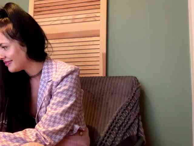 NicoleHotBody webcam