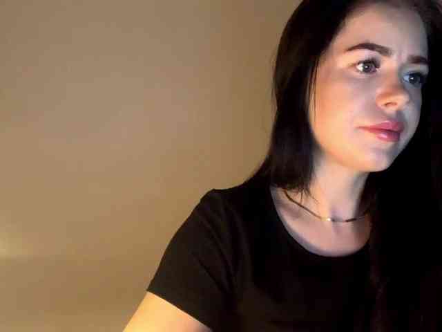 NicoleHotBody webcam