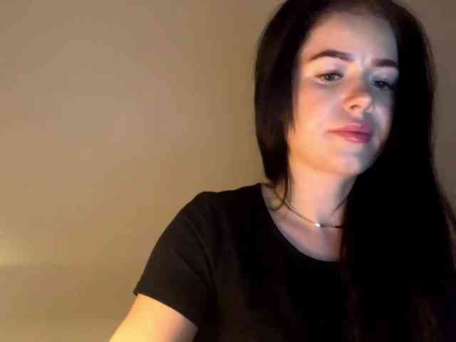 NicoleHotBody webcam