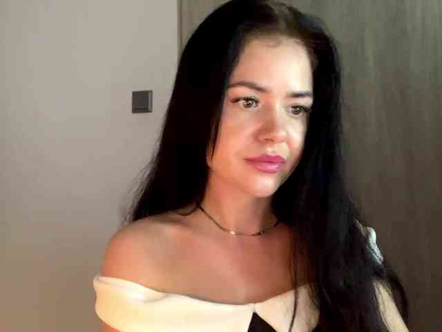 NicoleHotBody webcam