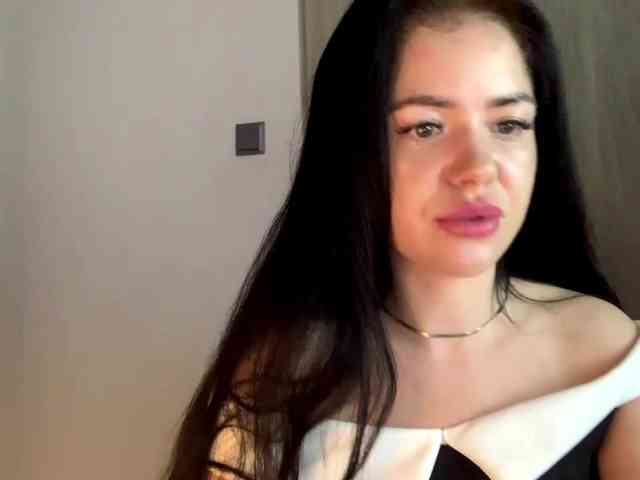 NicoleHotBody webcam