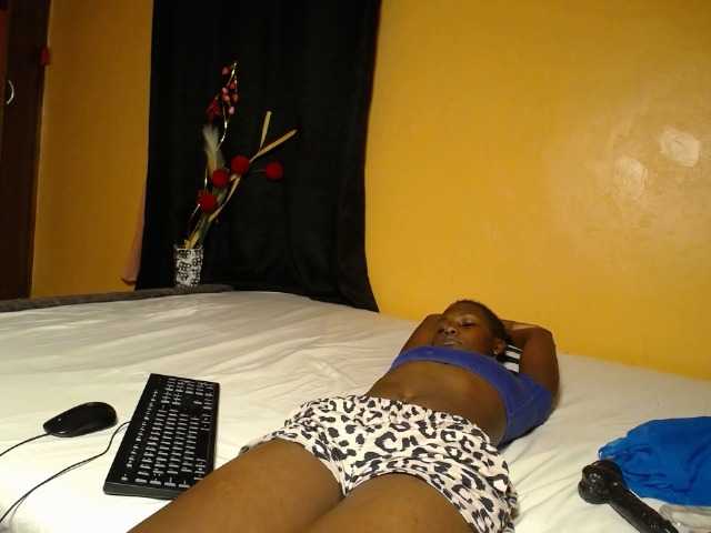 Oliviablue Live Cam on BongaCams