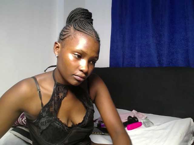 Oliviablue Live Cam on BongaCams