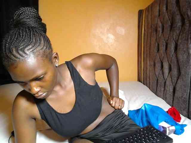 Oliviablue Live Webcam on BongaCams