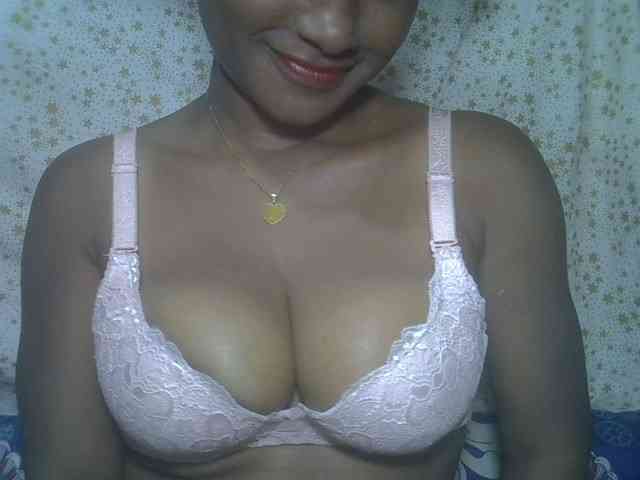Angelahot123 webcam
