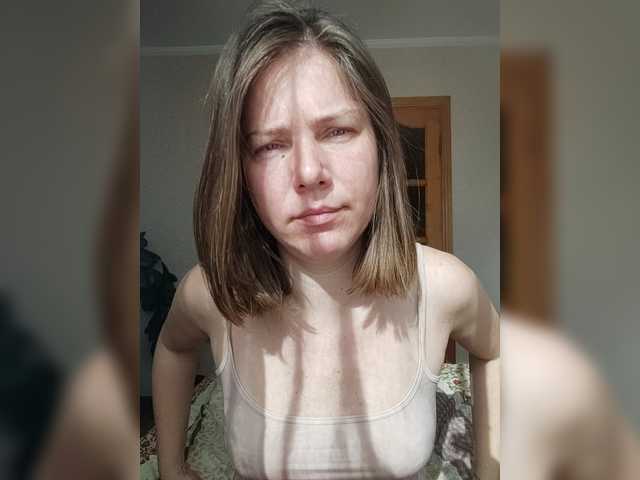 MadamEve's BongaCams show and profile