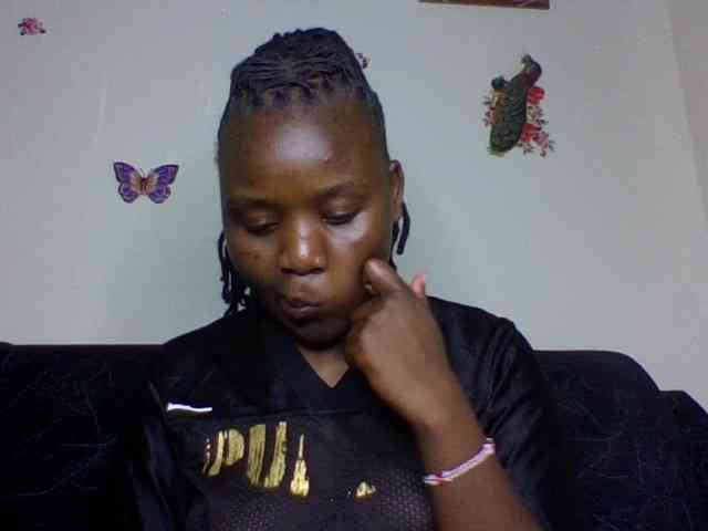 Roshan25 Live Webcam on BongaCams