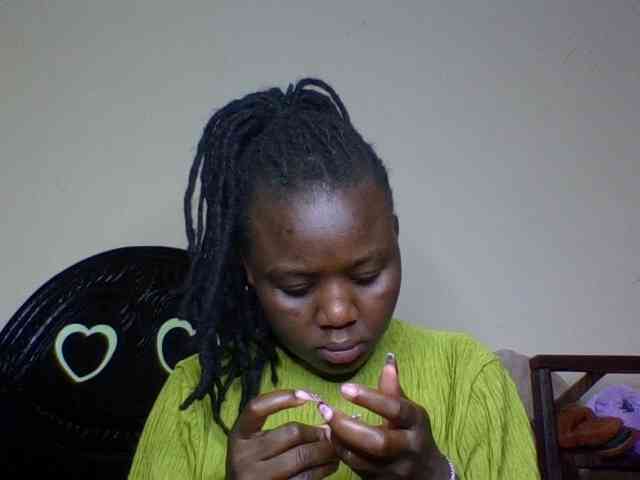 Roshan25 Live Webcam on BongaCams