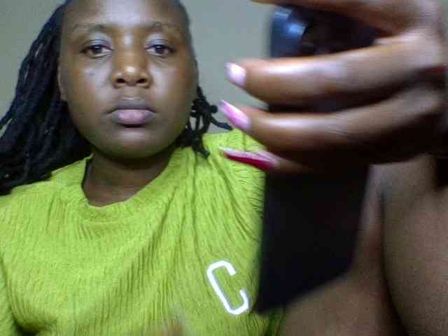 Roshan25 Live Webcam on BongaCams