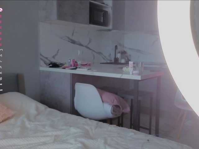 KallieTanney's BongaCams show and profile