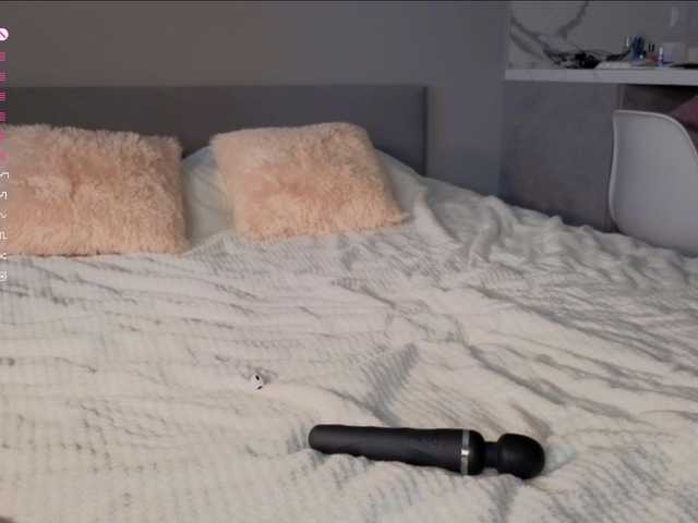 KallieTanney's BongaCams show and profile