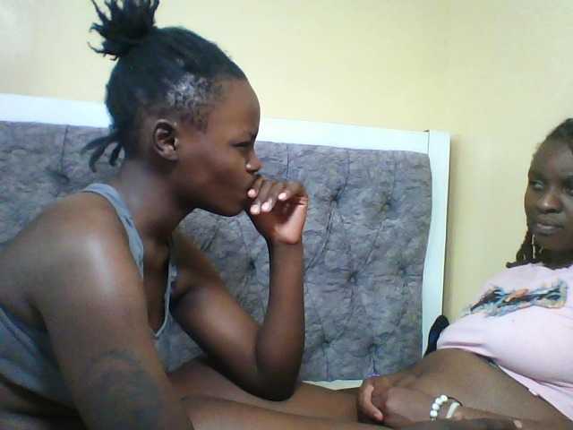 Vivid-girls live room