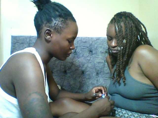 Vivid-girls live room