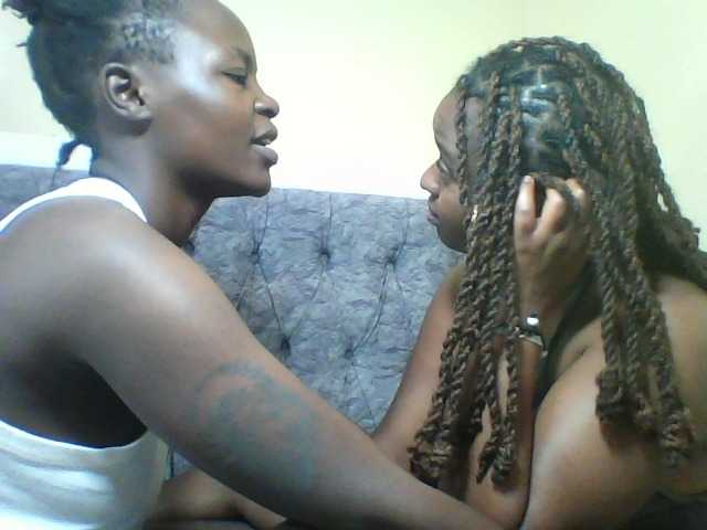 Vivid-girls live room