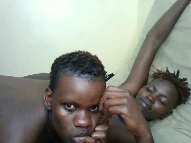 Couple-gold Live Webcam on BongaCams