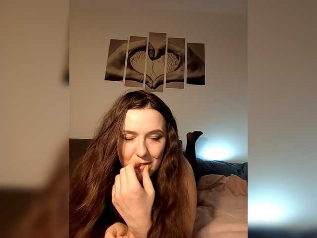 Angela100 profile photo