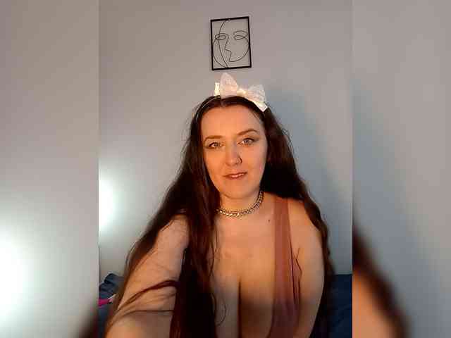 Angela100 Live Webcam on BongaCams