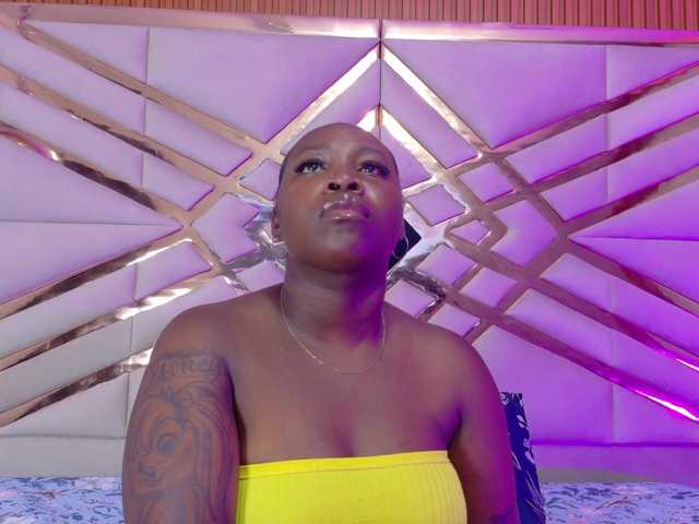 misspaula's BongaCams show and profile